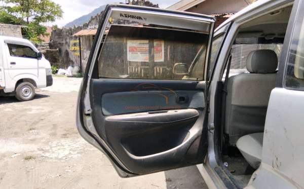TOYOTA AVANZA 1.3 G
