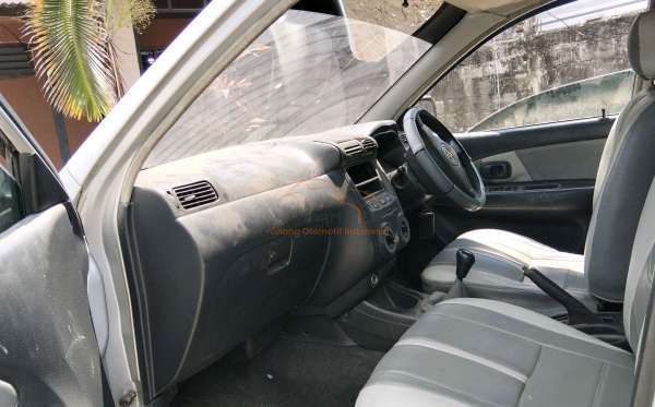TOYOTA AVANZA 1.3 G