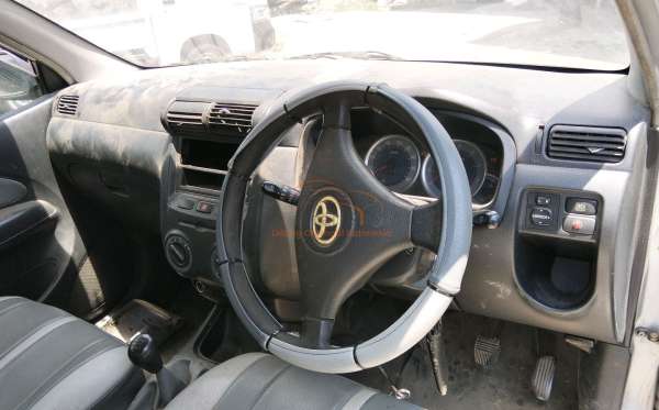 TOYOTA AVANZA 1.3 G