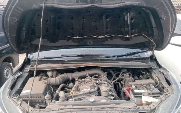 TOYOTA INNOVA G
