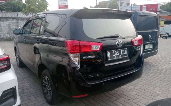 TOYOTA INNOVA G