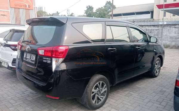 TOYOTA INNOVA G