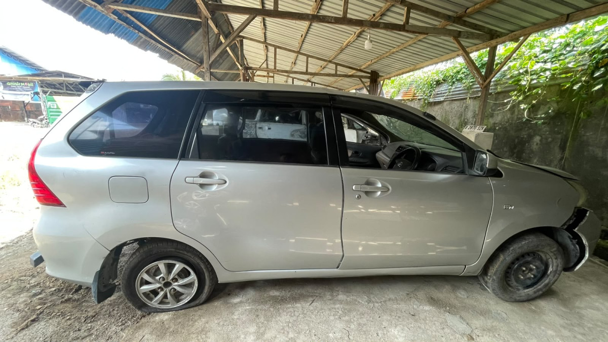 TOYOTA  AVANZA  1.3 E
