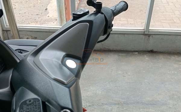 YAMAHA NMAX 155