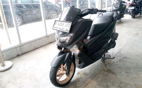 YAMAHA NMAX 155