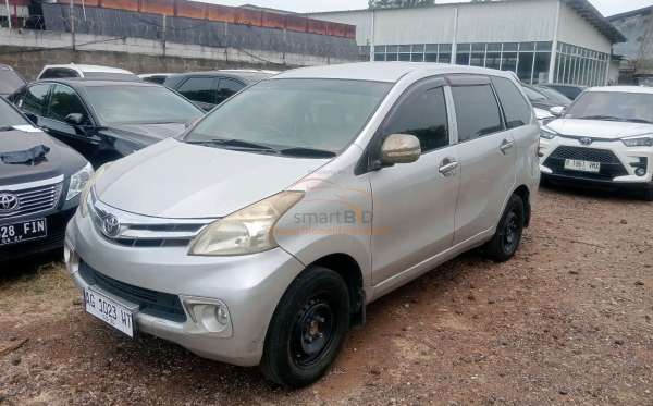 TOYOTA AVANZA 1.3 E
