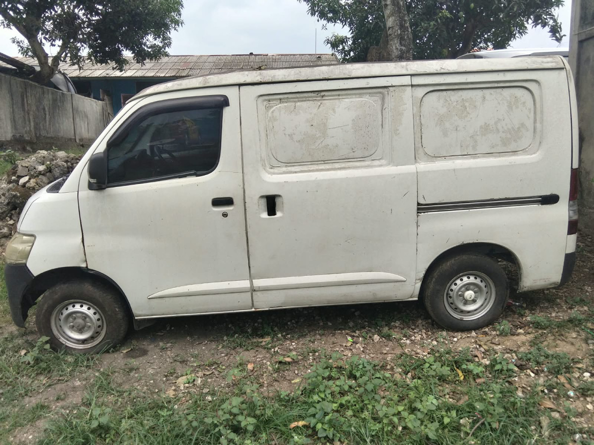 DAIHATSU GRAN MAX  BLIND VAN