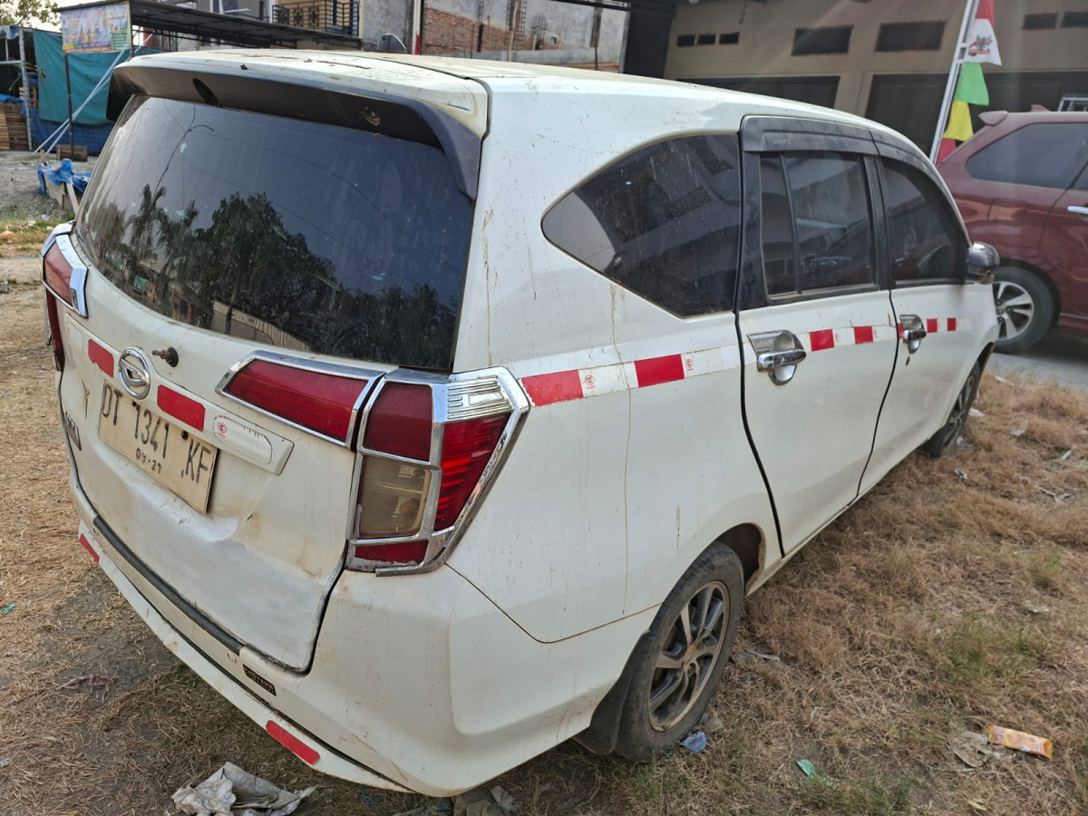 DAIHATSU SIGRA  R