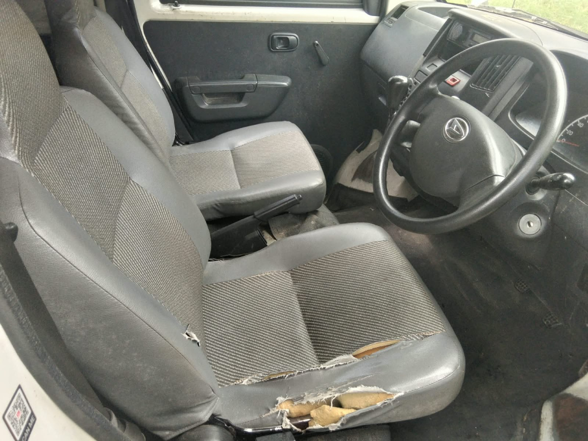 DAIHATSU GRAN MAX  BLIND VAN