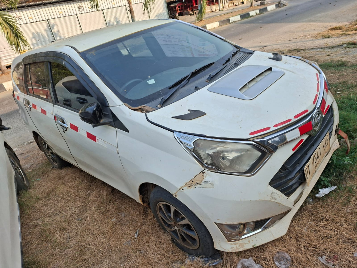 DAIHATSU SIGRA  R