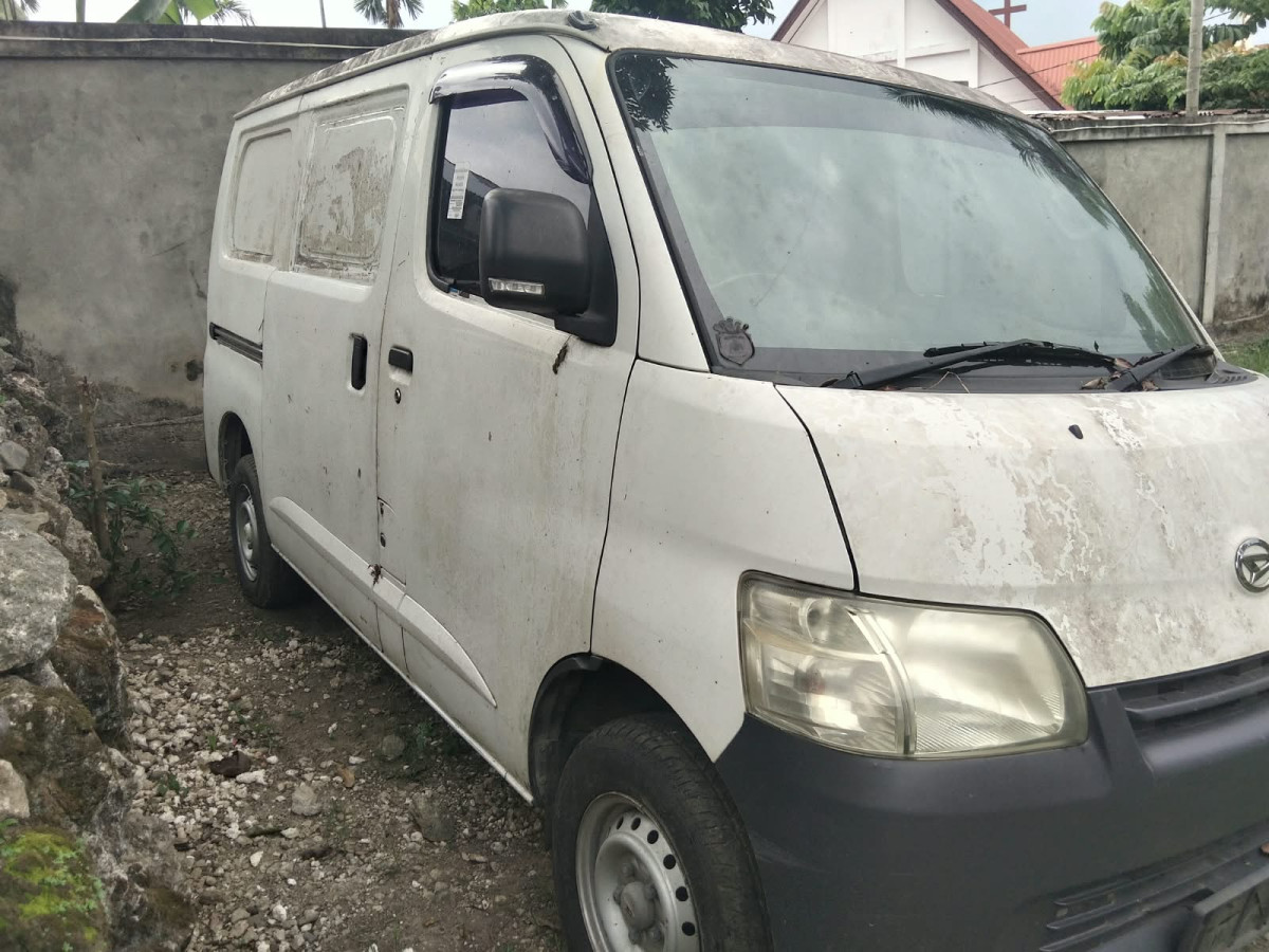 DAIHATSU GRAN MAX  BLIND VAN