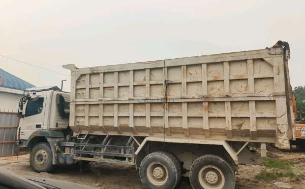 MERCEDES BENZ 2528 C (6X4) M/T