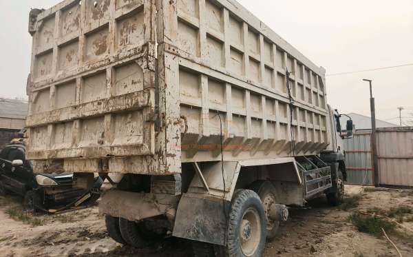 MERCEDES BENZ 2528 C (6X4) M/T