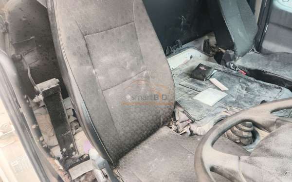 MERCEDES BENZ 2528 C (6X4) M/T