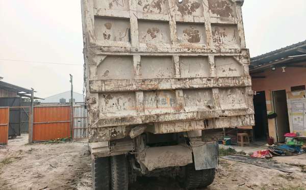 MERCEDES BENZ 2528 C (6X4) M/T