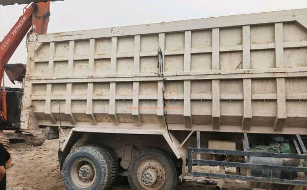 MERCEDES BENZ 2528 C (6X4) M/T