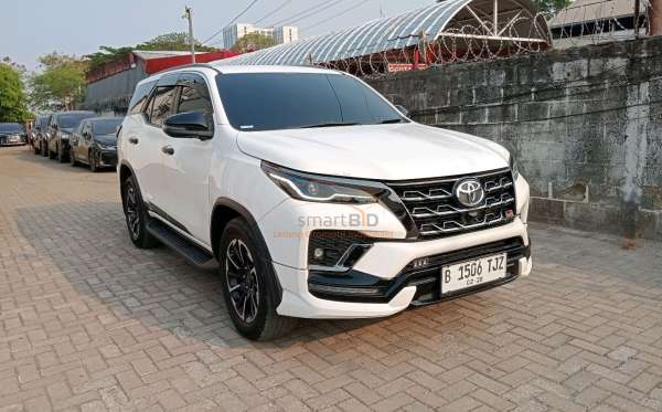 TOYOTA FORTUNER 2.8 VRZ