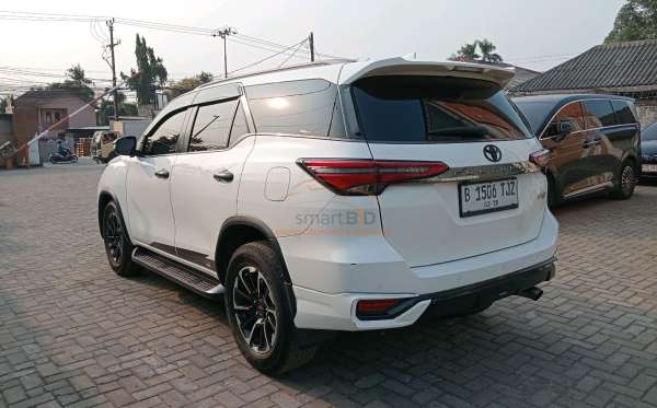 TOYOTA FORTUNER 2.8 VRZ