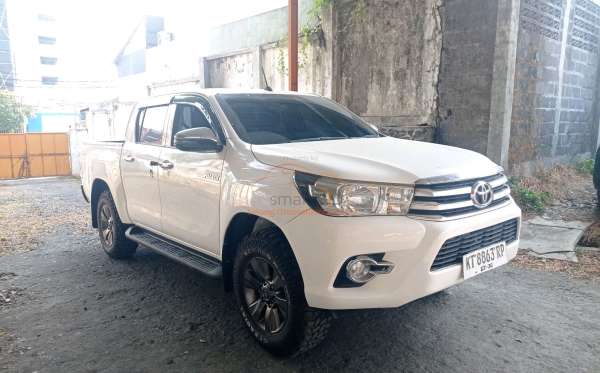 TOYOTA HILUX 2.4G DC 4X4