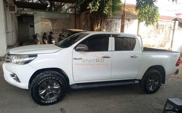 TOYOTA HILUX 2.4G DC 4X4