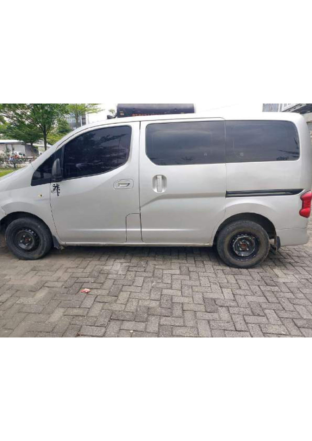 NISSAN EVALIA  1.5