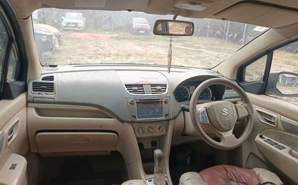 SUZUKI  ERTIGA  SDX