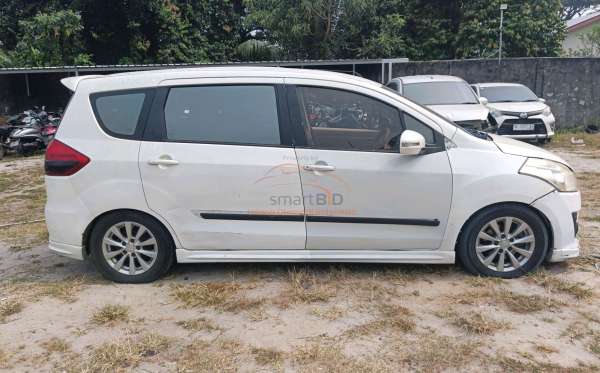 SUZUKI  ERTIGA  SDX