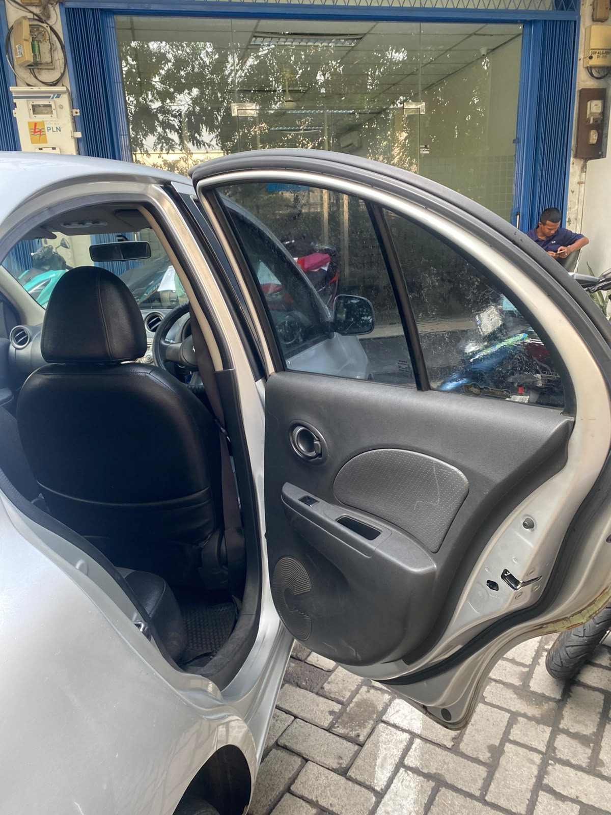 NISSAN  MARCH  1.2