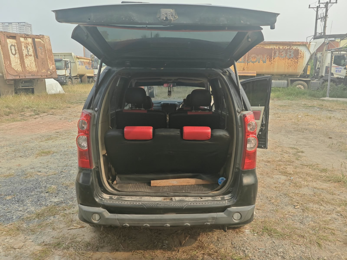 TOYOTA  AVANZA  1.3 G