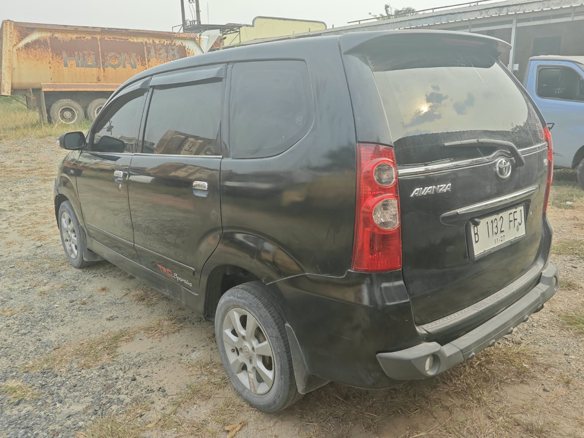 TOYOTA  AVANZA  1.3 G