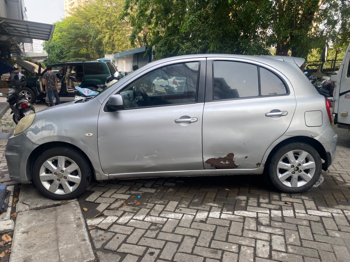 NISSAN  MARCH  1.2