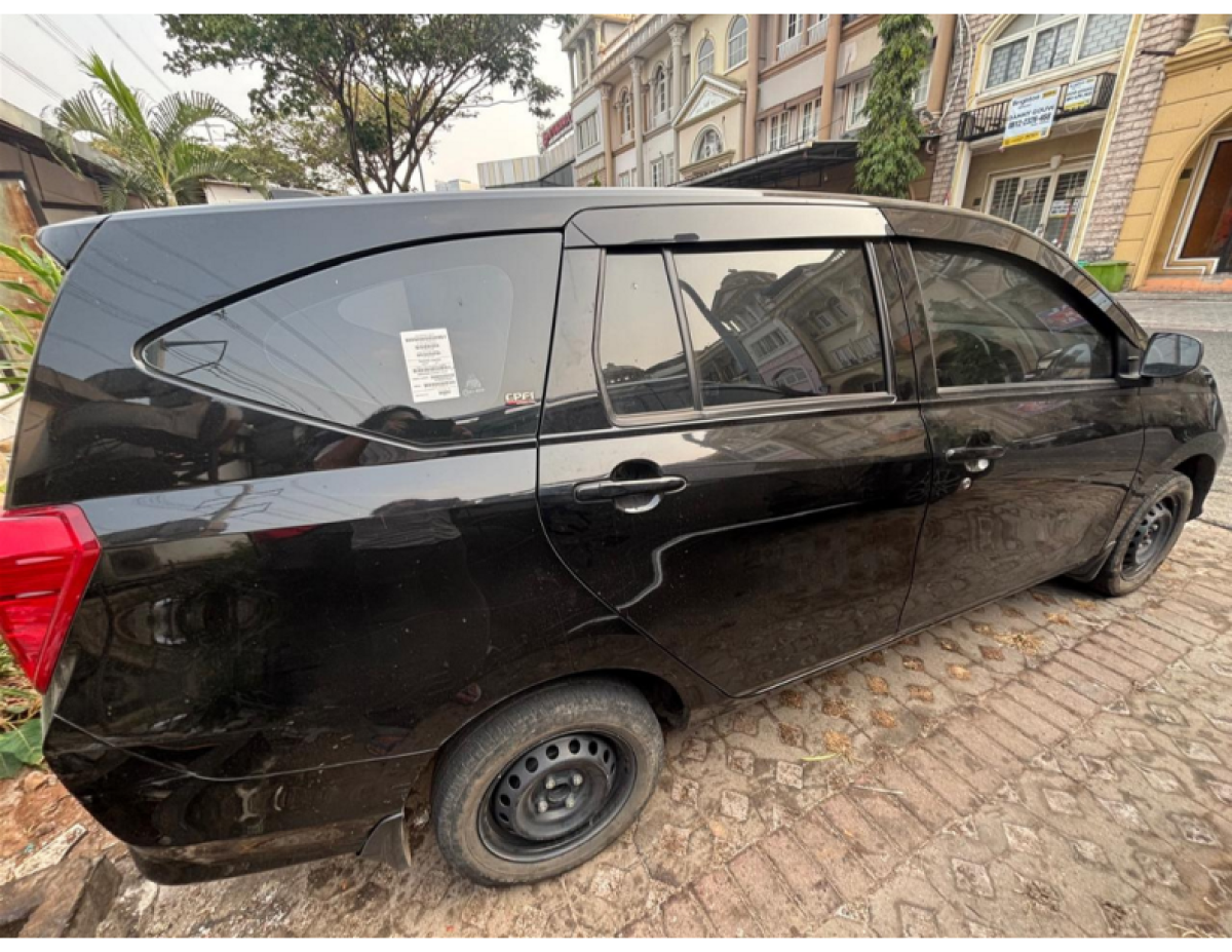 DAIHATSU  SIGRA  M