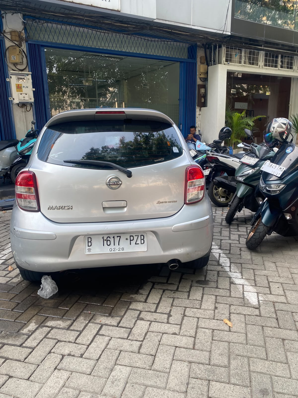 NISSAN  MARCH  1.2