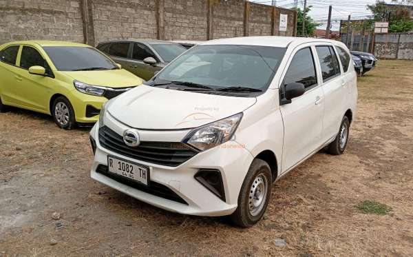 DAIHATSU SIGRA 1.0 D MC