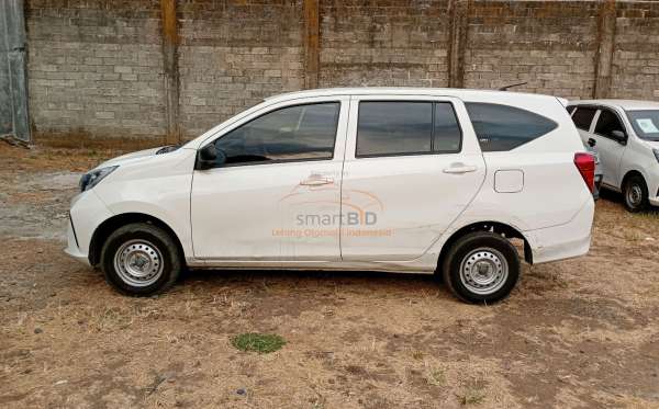 DAIHATSU SIGRA 1.0 D MC