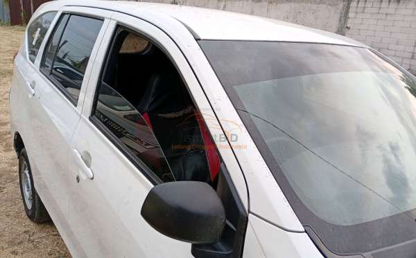 DAIHATSU SIGRA 1.0 D MC