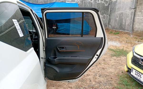 DAIHATSU SIGRA 1.0 D MC
