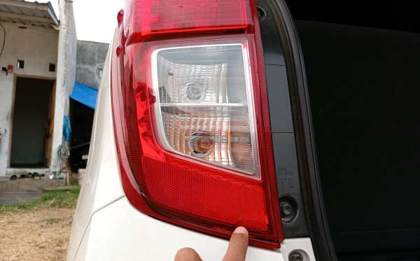 DAIHATSU SIGRA 1.0 D MC