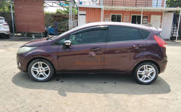 FORD  FIESTA 1.6L AT S
