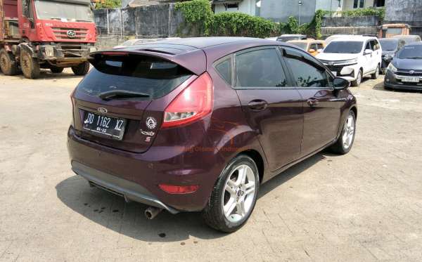FORD  FIESTA 1.6L AT S