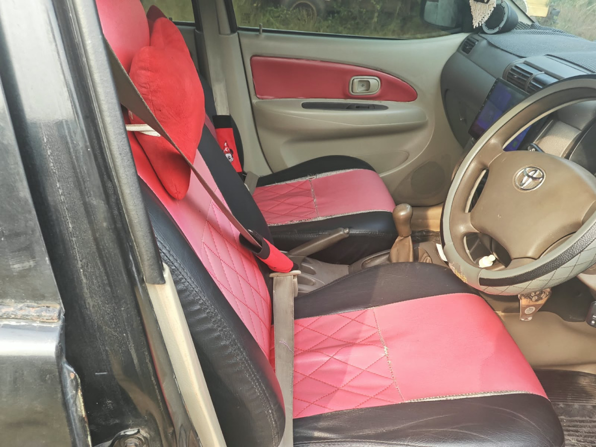 TOYOTA  AVANZA  1.3 G