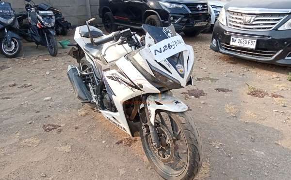 HONDA CBR 150 R