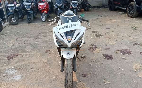 HONDA CBR 150 R