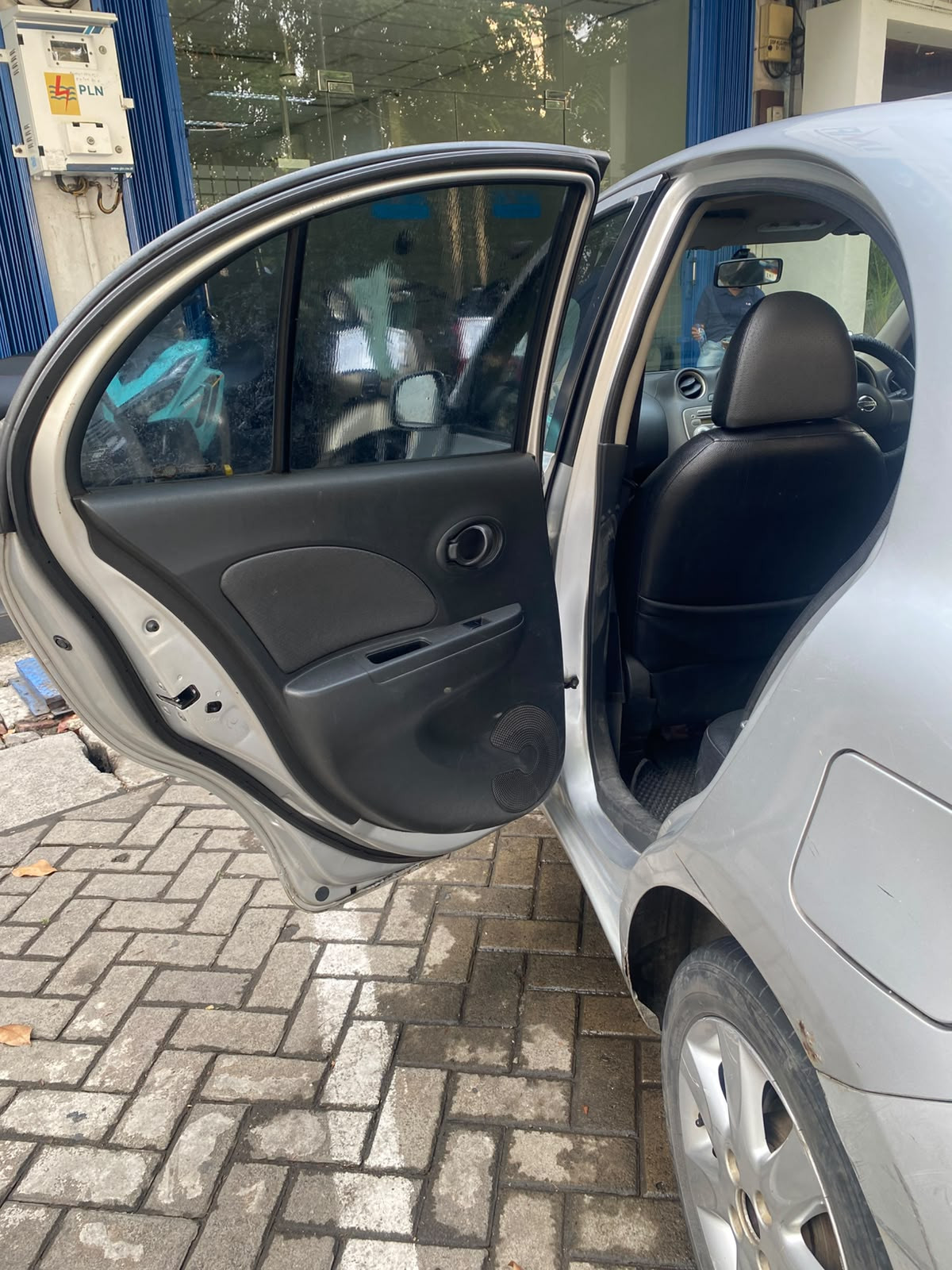 NISSAN  MARCH  1.2