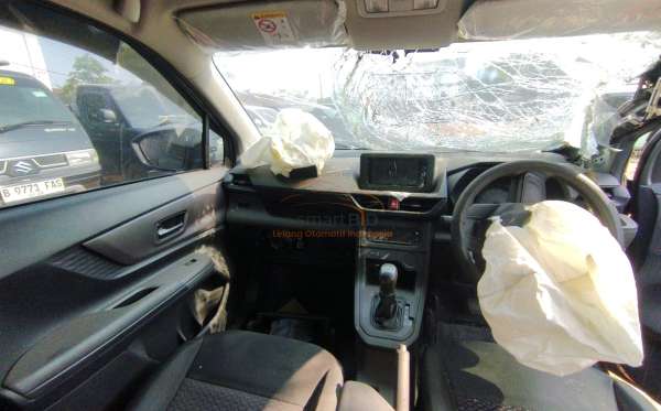 TOYOTA AVANZA 1.3 E