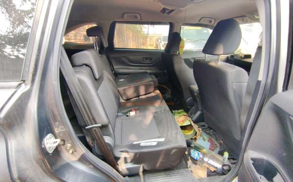 TOYOTA AVANZA 1.3 E