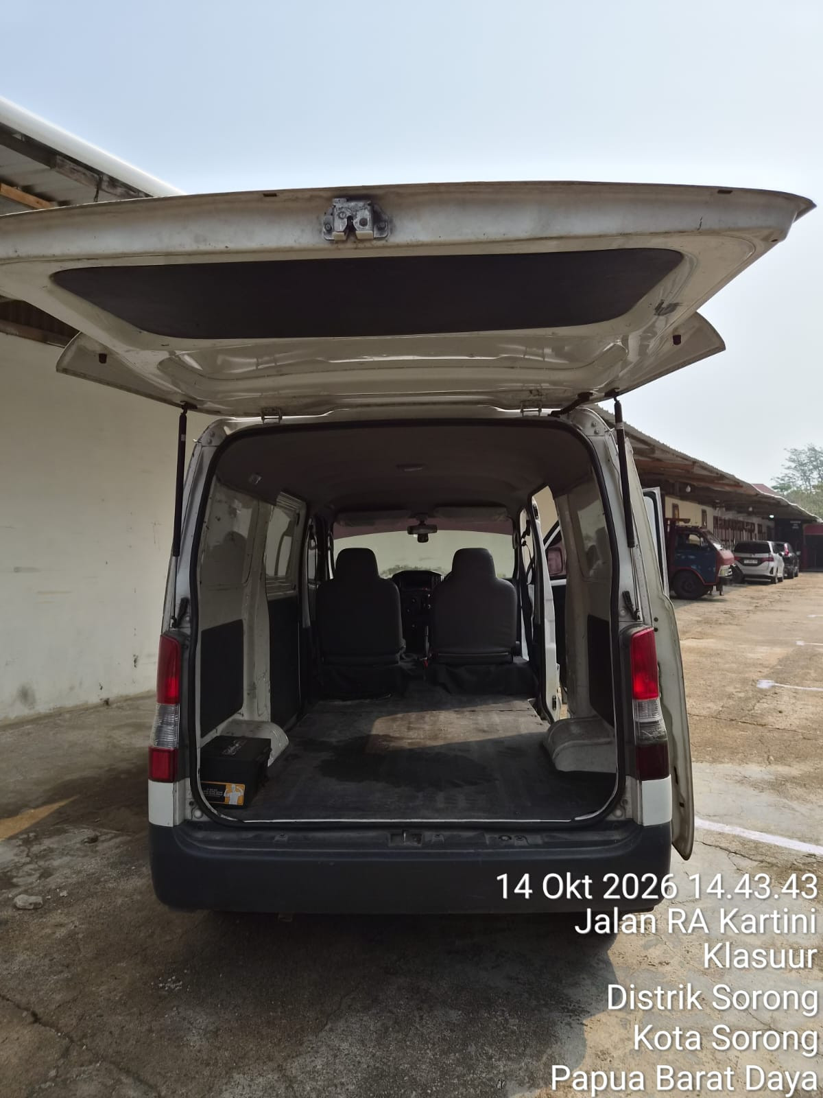 DAIHATSU GRAN MAX  BLIND VAN