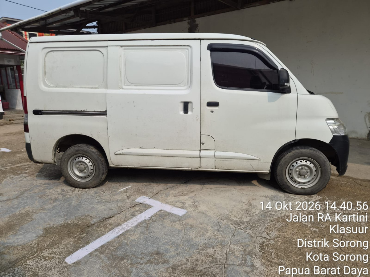 DAIHATSU GRAN MAX  BLIND VAN