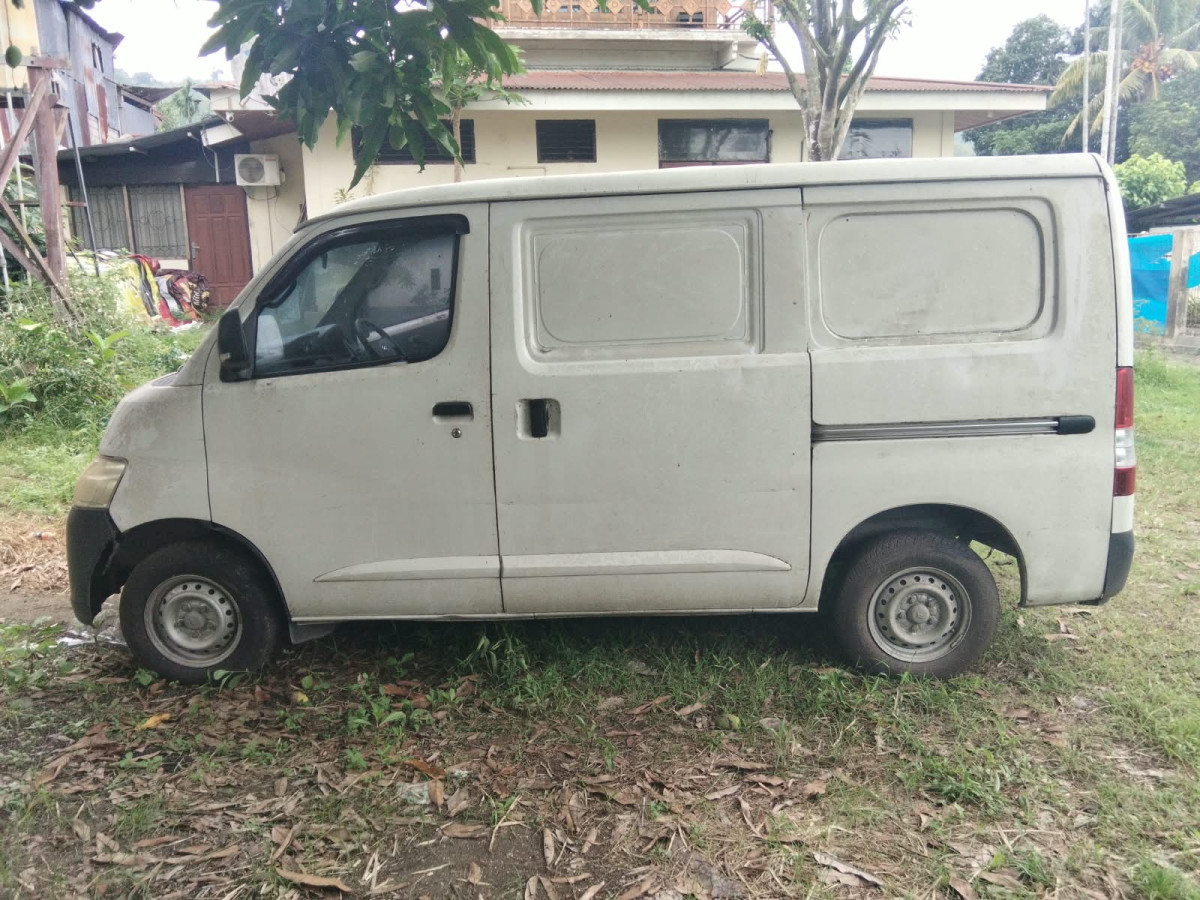 DAIHATSU GRAN MAX  BLIND VAN
