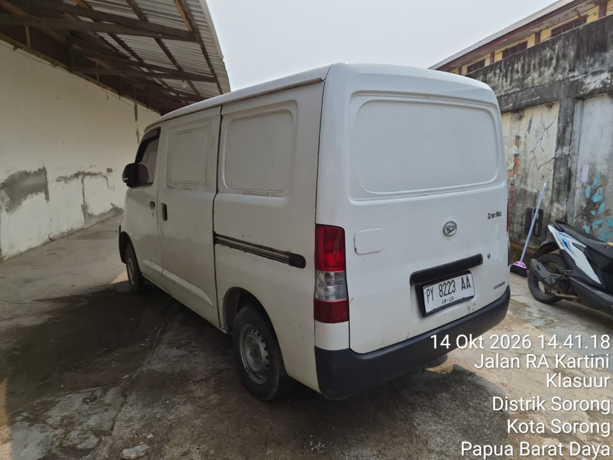 DAIHATSU GRAN MAX  BLIND VAN